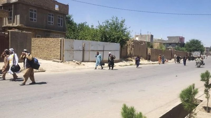 طالبان «وارد شهر قلعه نو» مرکز ولایت بادغیس شدند؛ درگیری ها ادامه دارد  - تصویر سوم خبر