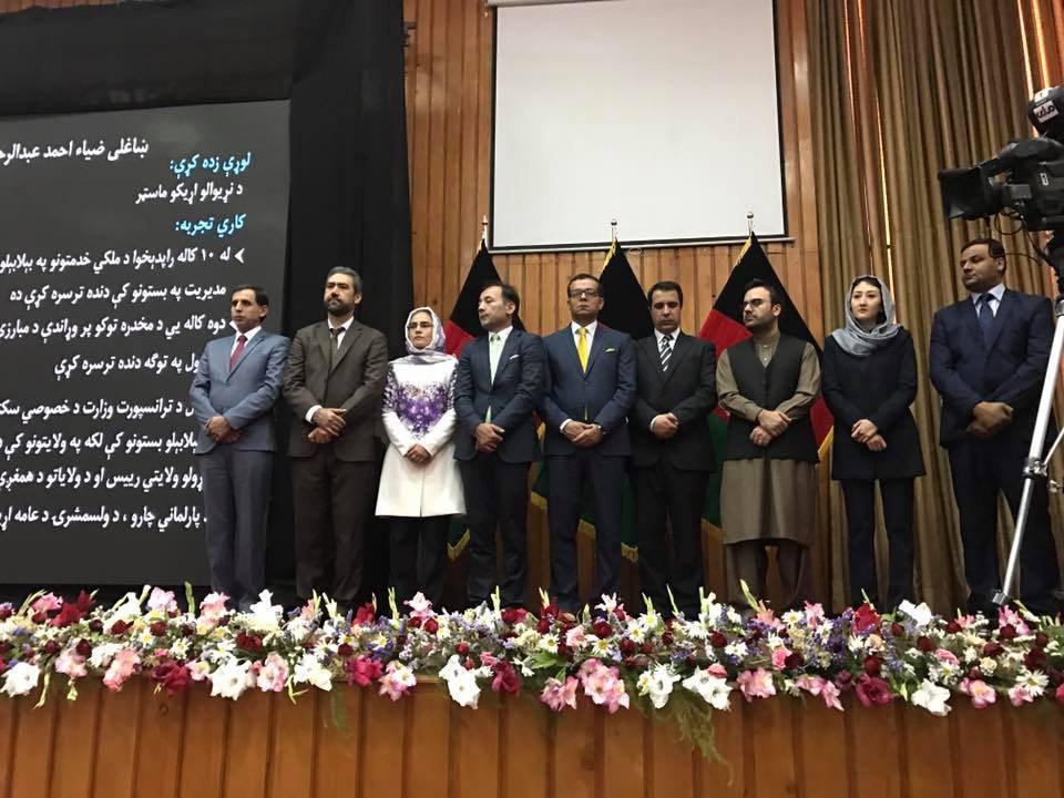 رئیس جمهور غنی: می خواهم اختیاراتم هر روز کمتر شود - خبرگزاری افغان ایرکا