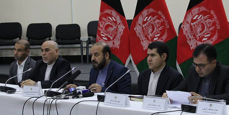 رئیس کمیسیون انتخابات: در روز اول انتخابات بیش از 3 میلیون نفر رای داده اند - خبرگزاری افغان ایرکا