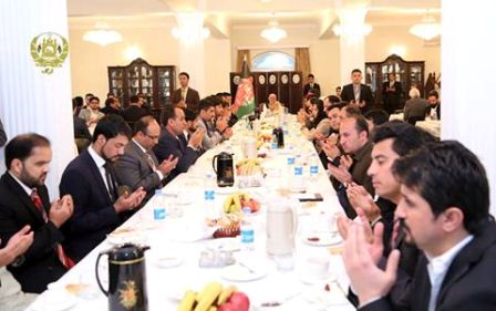  اشرف غنی: افغانستان در حال تبدیل شدن به مرکز انتقال انرژی و تجارت آب است - خبرگزاری افغان ایرکا