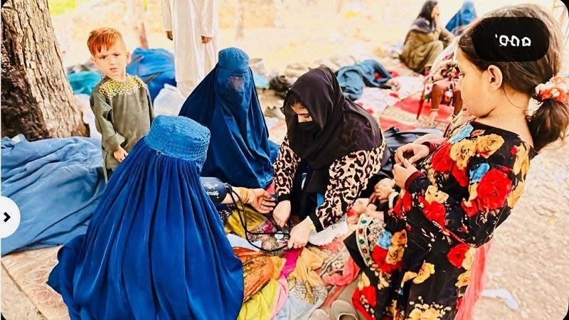 تداوی خانم های باردار در زمین لرزه کنر به دست پزشکان زن - تصویر سوم خبر