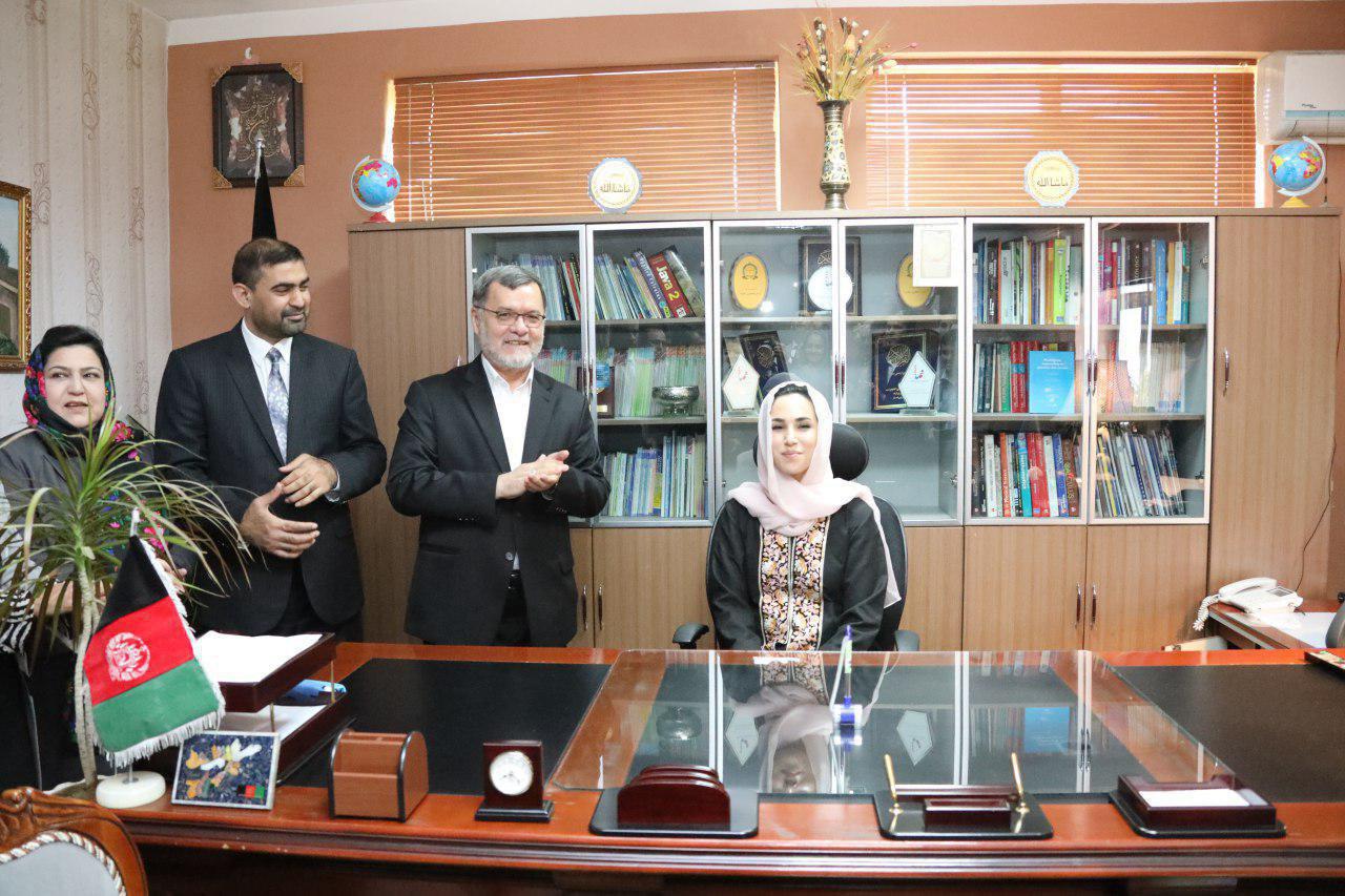 مدل آمریکایی رییس تعلیمات وزارت معارف شد (عکس) - خبرگزاری افغان ایرکا