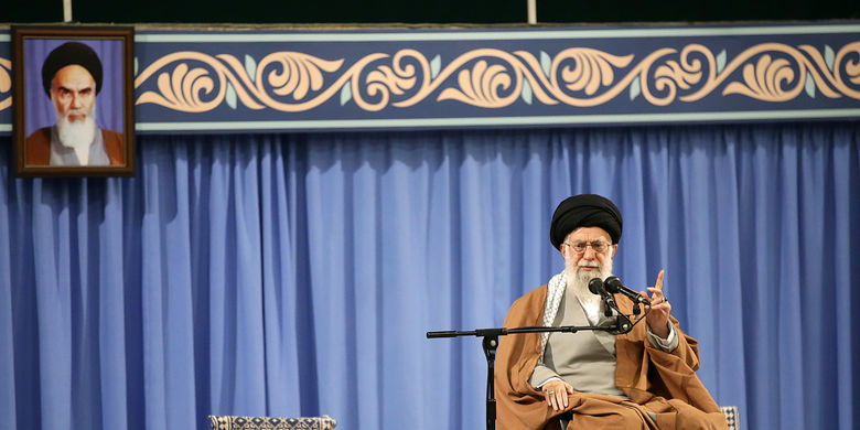 امام خامنه ای: گربه رقصانی آمریکا علیه سپاه به جایی نخواهد رسید - خبرگزاری افغان ایرکا