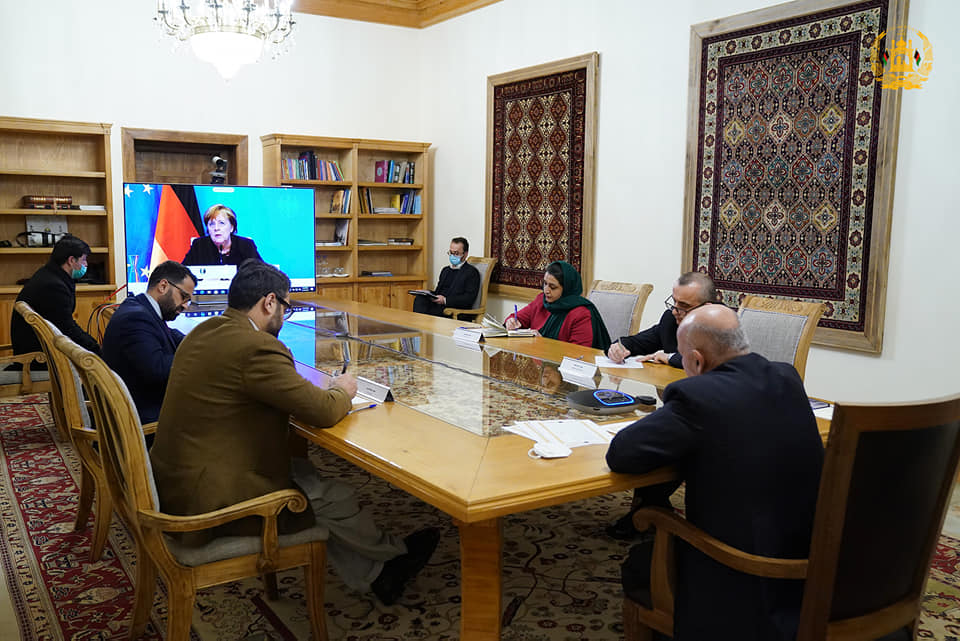 مرکل : ادامه خشونت ها هم زمان با مذاکرات صلح قابل پذیرش نیست - خبرگزاری افغان ایرکا