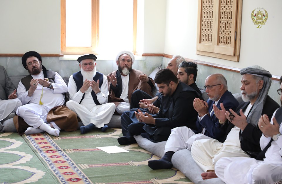 مراسم فاتحه خوانی و اتحاف دعا به روح آیت الله العظمی شیخ محمد آصف محسنی در ارگ برگزار گردید - تصویر سوم خبر
