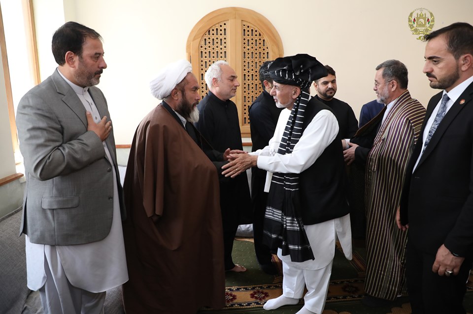مراسم فاتحه خوانی و اتحاف دعا به روح آیت الله العظمی شیخ محمد آصف محسنی در ارگ برگزار گردید - تصویر دوم خبر
