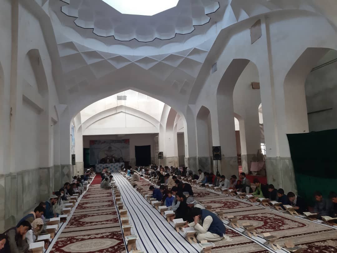  برگزاری ترتیل خوانی قرآن کریم در حرم امام زاده یحیی (ع) سرپل - تصویر سوم خبر