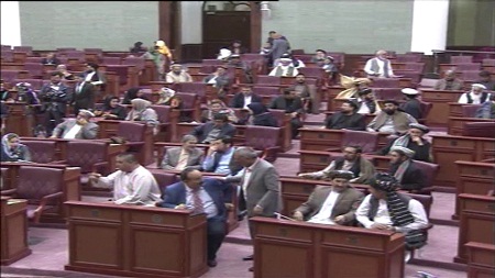 نمایندگان مجلس: هئیت اداری پارلمان عامل اصلی بی حرمت شدن خانه ملت است - خبرگزاری افغان ایرکا
