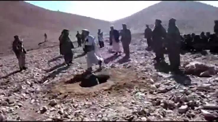 ویدئو | سنگسار یک دختر در ولایت غور توسط طالبان  - خبرگزاری افغان ایرکا