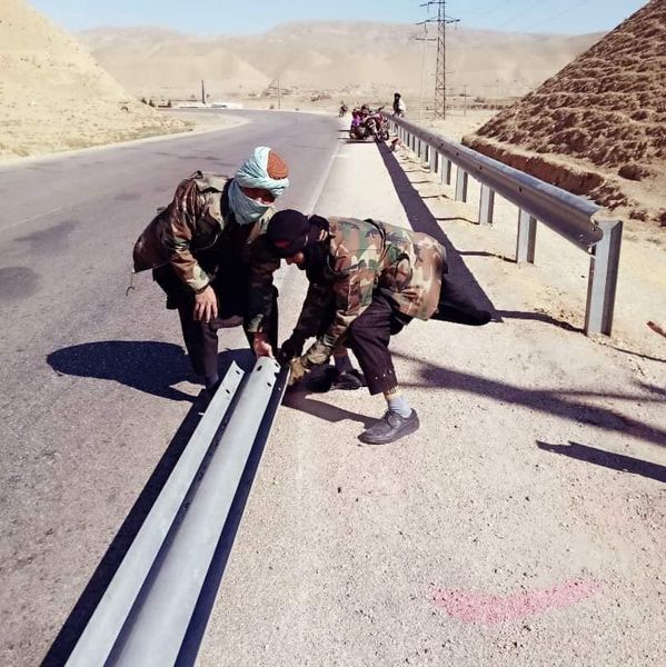 سرقت کتاره های فلزی توسط طالبان! - تصویر دوم خبر
