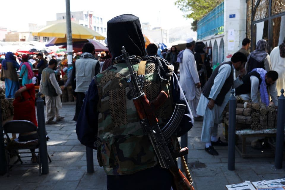 هیچ کس نمی تواند تلفن های همراه شخصی کسی را جست و جو کند - خبرگزاری افغان ایرکا