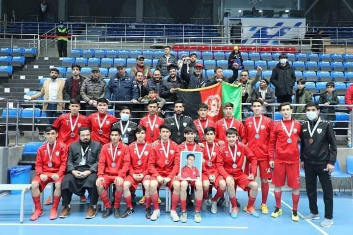  تقدیم مقام نائب قهرمانی مرکز آسیا به یادِ علی عرب زاده - خبرگزاری افغان ایرکا