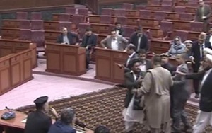 انحلال مجلس پایانِ رسوایی ها - خبرگزاری افغان ایرکا