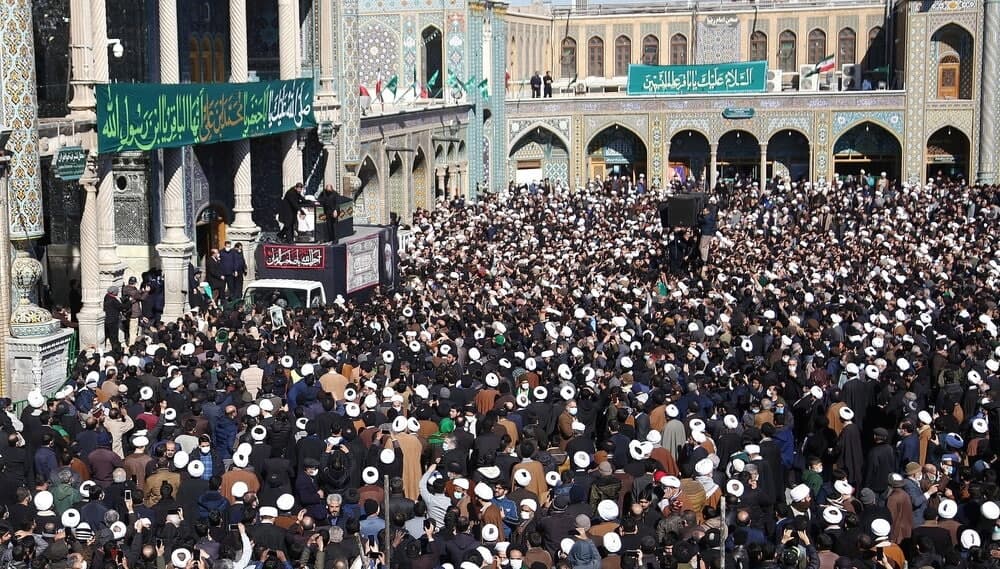 فیلم | لحظات ماندگار از تشییع باشکوه پیکر مرحوم آیت الله العظمی صافی گلپایگانی - خبرگزاری افغان ایرکا
