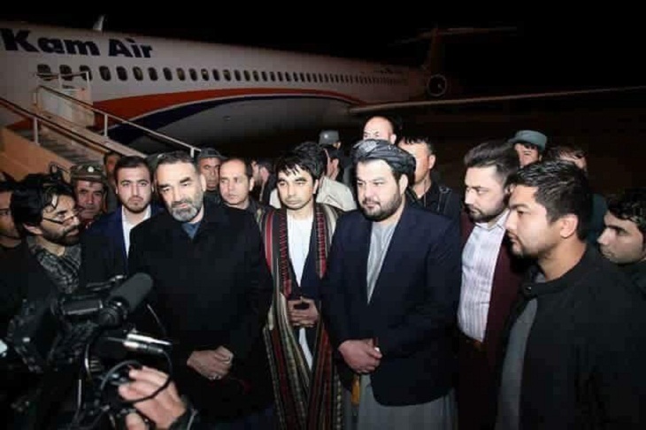  به هواپیمای حامل عطامحمد نور و باتور دوستم اجازه پرواز داده نشد - خبرگزاری افغان ایرکا
