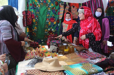 برگزاری نخستین نمایشگاه تابستانی تولیدات محلی در بامیان  - خبرگزاری افغان ایرکا