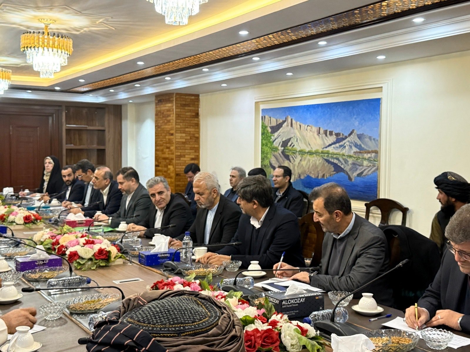 تأکید ملا برادر بر اجرای فوری اتصال ریلی با ایران