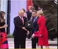 فیلم/ همسر رئیس جمهور لهستان ترامپ را ضایع کرد