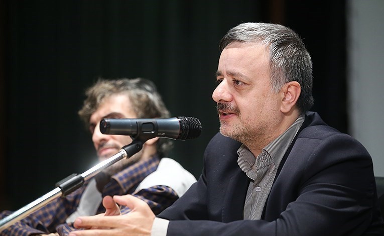 واکنش محمدکاظم کاظمی نسبت به مسدود ساختن کارت های بانکی مهاجرین در روزهای کرونایی  - خبرگزاری افغان ایرکا