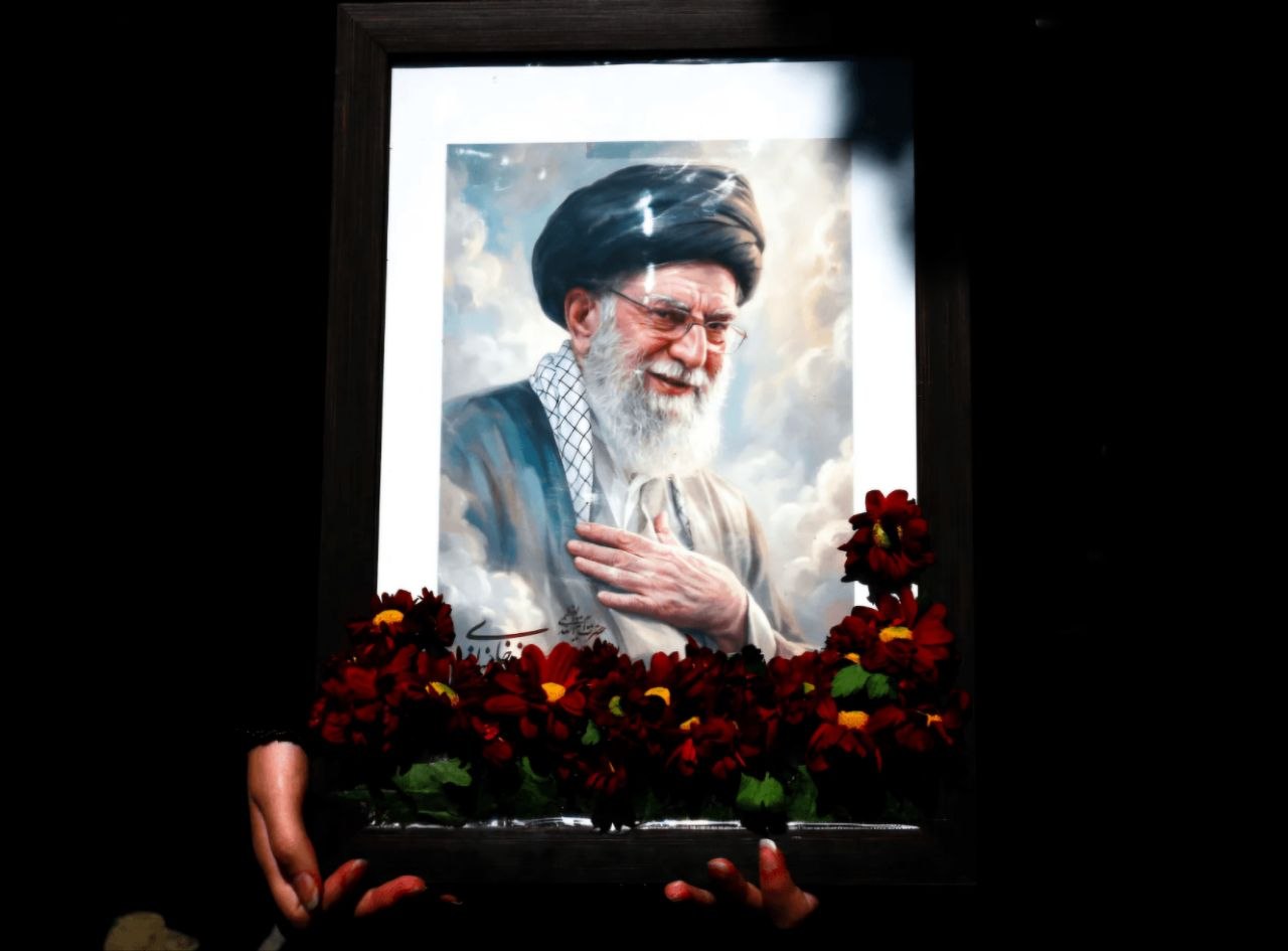 مهاجرین افغانستانی برای استقبال از زائران رهبر شهید آماده می شوند