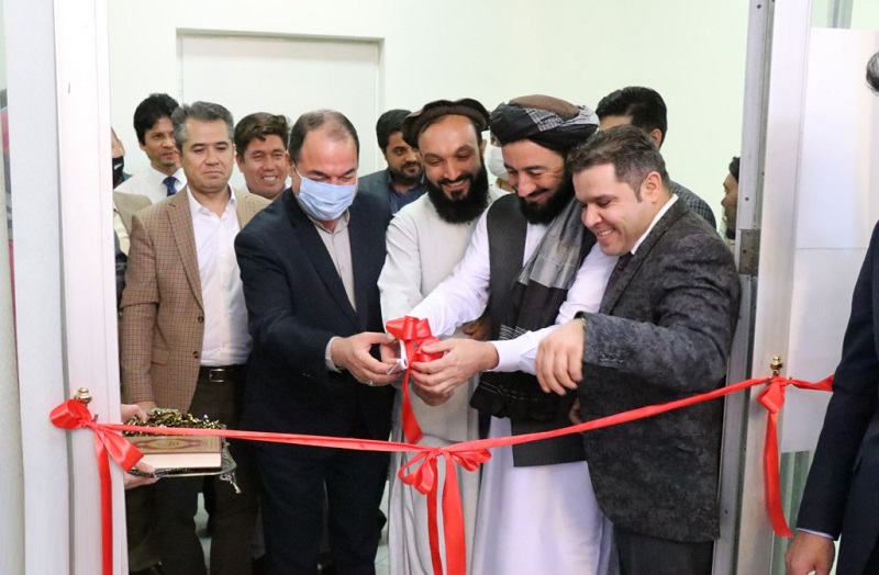 پروسه توزیع تذکره الکترونیکی برای مهاجرین در مشهد آغاز شد - خبرگزاری افغان ایرکا