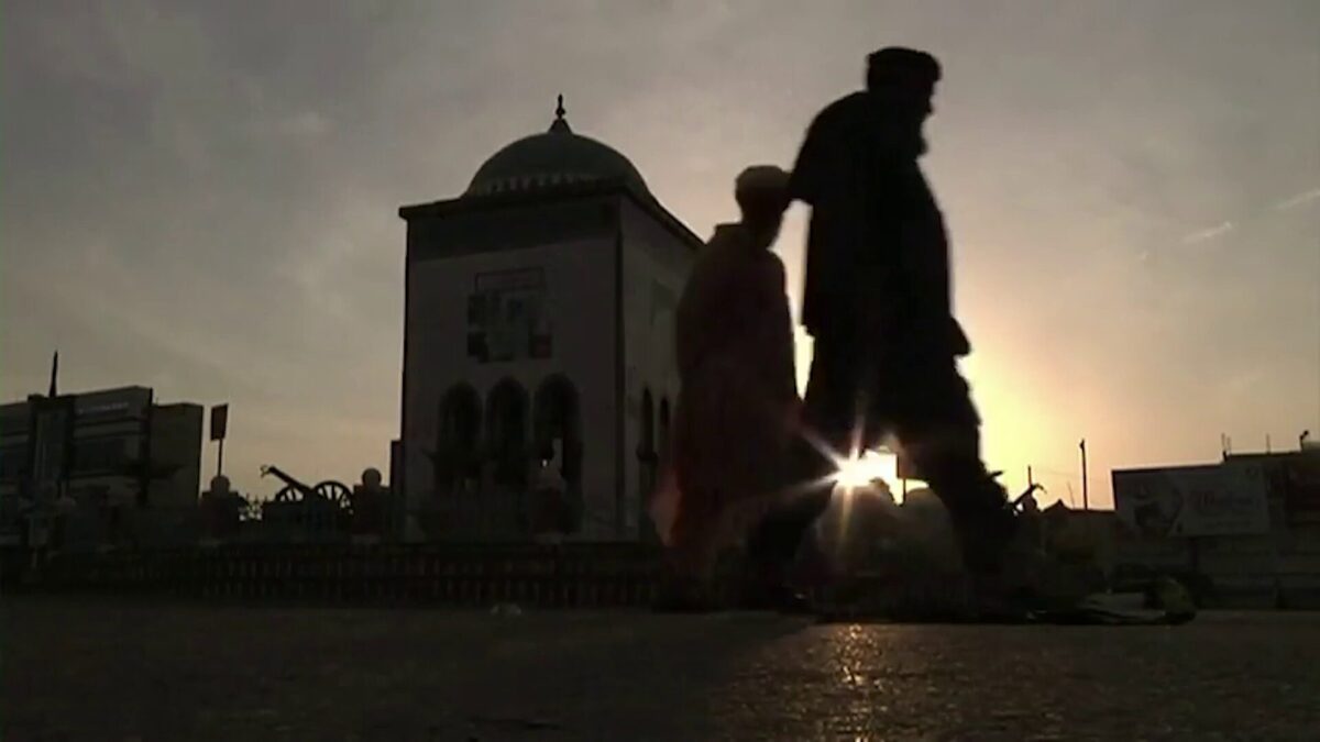 منابع: در حمله های دیشب خانه ملا عمر، مرکز قطعه انتحاری طالبان، در قندهار هدف قرار گرفت