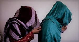 یک قومندان در سمنگان دو خواهر را به زورِ لت و کوب به نکاح نگهبانانش درآورد - خبرگزاری افغان ایرکا