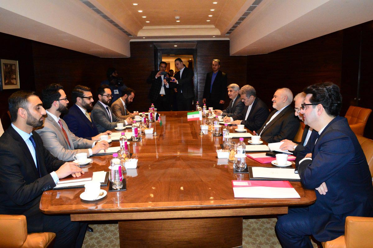 مشاور امنیت ملی کشورمان با وزیر امور خارجه ایران دیدار و گفت وگو کرد - خبرگزاری افغان ایرکا
