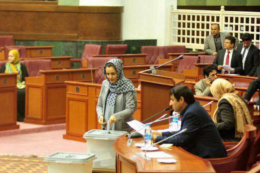 بن بست در روز اول کاری مجلس نمایندگان؛ تنها نایب منشی مجلس انتخاب شد! - خبرگزاری افغان ایرکا