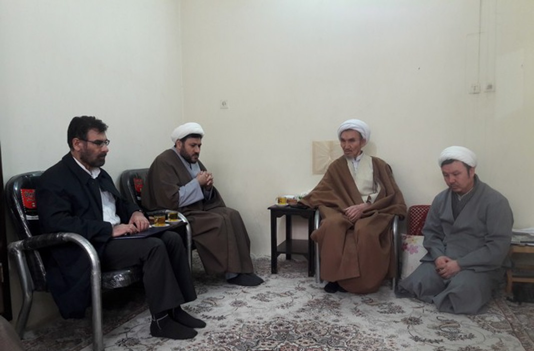 علما و مردم افغانستان قبل از پیروزی انقلاب اسلامی با امام خمینی بیعت کرده اند - خبرگزاری افغان ایرکا