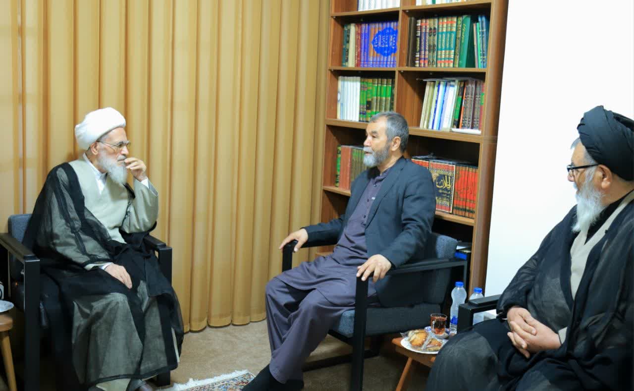 دبیر کل حزب رفاه ملی افغانستان با آیت الله بیات زنجانی دیدار نمود