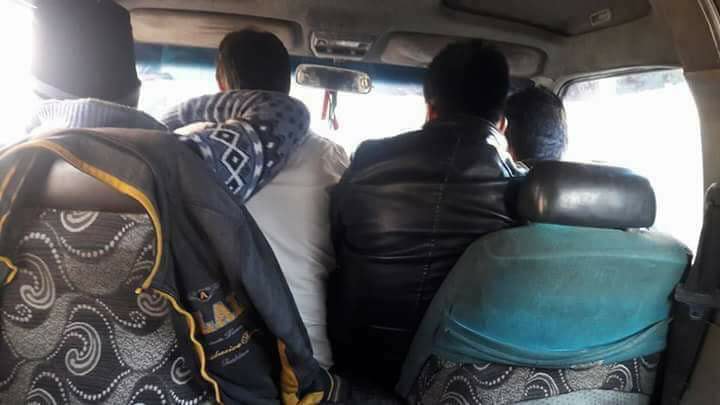 سوار شدن و نشستن دو نفر کنار رانندۀ تکسی به یک سنت غیرقابل شکستن تبدیل شده است! - تصویر دوم خبر