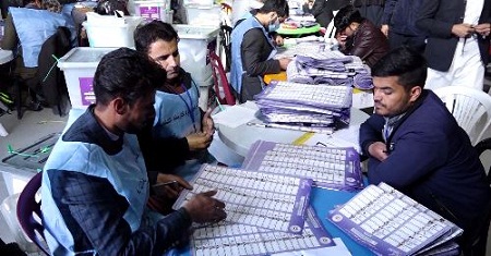 آگاهان روند «نام نویسی تقویتی» رأی دهنده گان را ناکام می خوانند - خبرگزاری افغان ایرکا