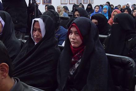  نزدیک به 40هزار بزرگ سال در بلخ خواندن و نوشتن آموخته اند  - خبرگزاری افغان ایرکا