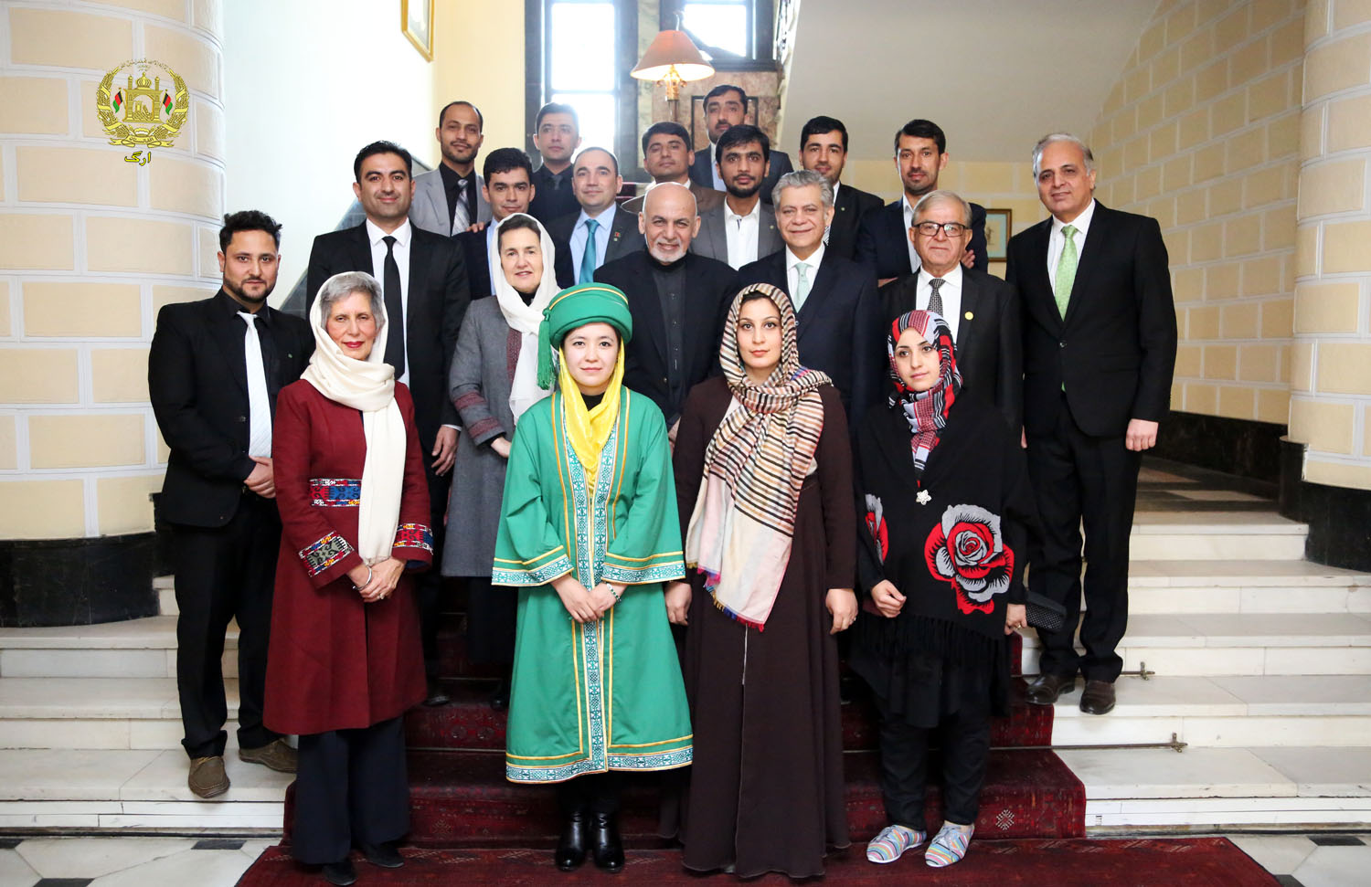 دیدار اشرف غنی با پزشکان آموزش دیده در بنیاد آقاخان - خبرگزاری افغان ایرکا