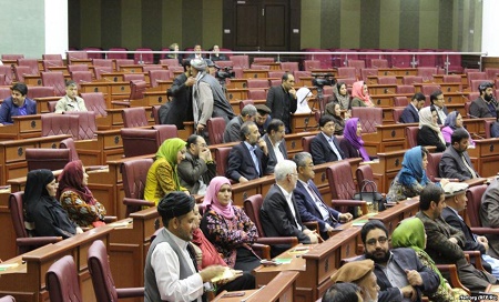 حکومت باید گفتگوهای مستقیم را با آمریکا و سازمان ملل آغاز کند؛ زیرا عاملان جنگ کنونی همین کشورها هستند - خبرگزاری افغان ایرکا