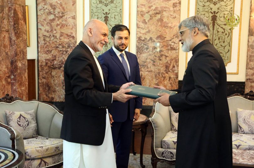 رییس جمهور غنی اعتمادنامه ی سفیر جدید پاکستان را پذیرفت - خبرگزاری افغان ایرکا