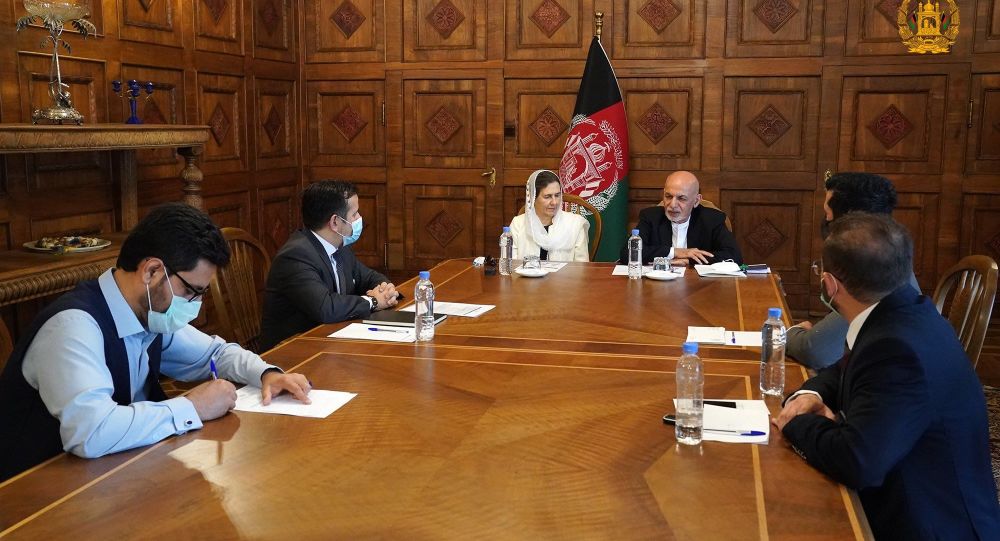 افتتاح برنامه پرداخت معاش کارمندان دولتی از طریق تلفن  - خبرگزاری افغان ایرکا