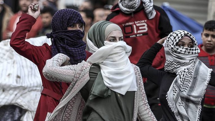 بلایی که صهیونیست ها بر سر دختران و زنان فلسطینی زندانی می آورند