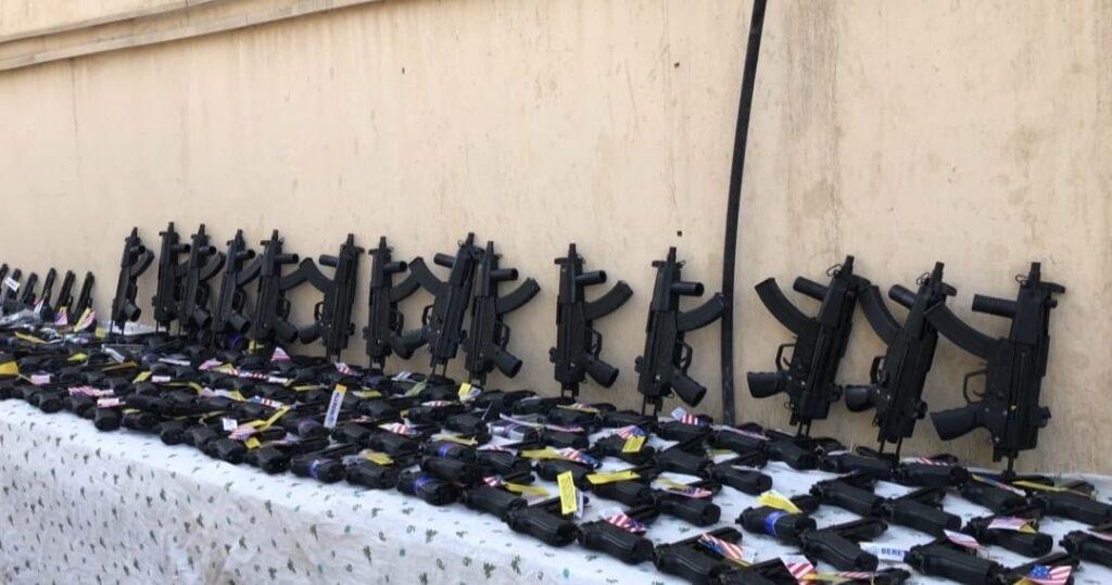 کشف و ضبط 525 میل سلاح واردشده از پاکستان در تورخم کشف و ضبط 525 میل سلاح واردشده از پاکستان در تورخم