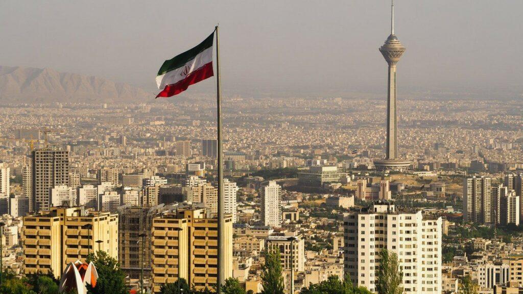 تیم مذاکره کنندۀ قطر برای کمک به توافق میان ایران و امریکا وارد تهران شد