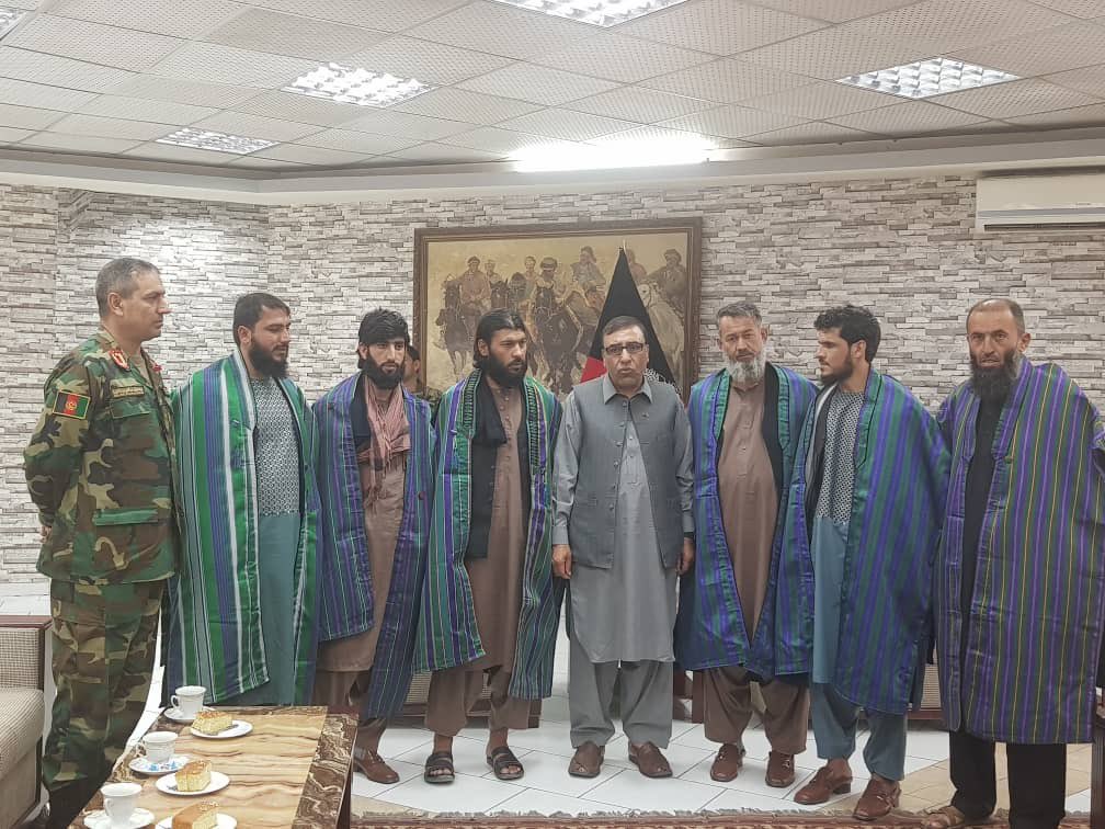 کماندوهایی را که طالبان آزاد کرده اند، به خانواه های خود پیوستند - تصویر سوم خبر