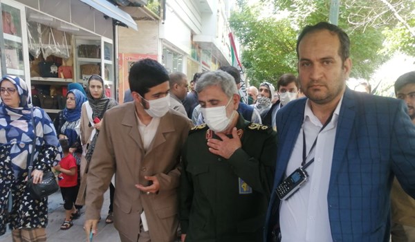  حضور سردار قاآنی در جمع راهپیمایان روز قدس لشکر فاطمیون در مشهد  - تصویر دوم خبر