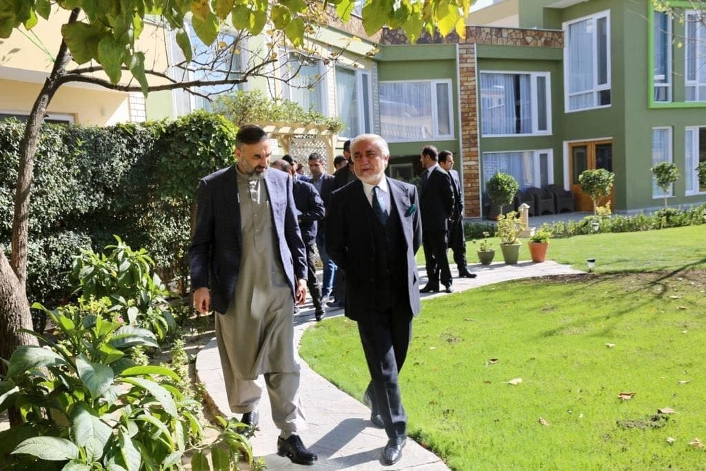 عطامحمد نور با عبدالله عبدالله در مورد روند گفتگوهای صلح دیدار و گفتگو کرد - خبرگزاری افغان ایرکا