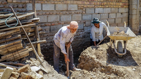 روزگار سخت مهاجرین افغانستانی در سایه نوسانات ارزی ایران - خبرگزاری افغان ایرکا