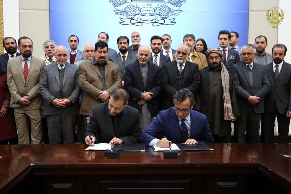 قرارداد پروژۀ تولید 30 میگاوات برق آفتابی قندهار به امضا رسید - خبرگزاری افغان ایرکا