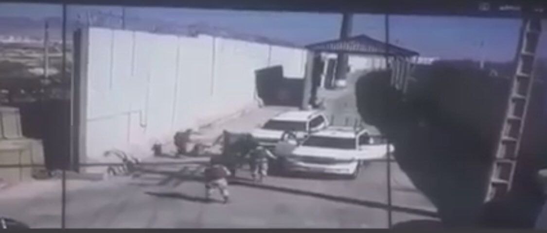 پنج منسوب امنیتی که سرباز موظف در قراول وزارت امور داخله را لت وکوب کرده بودند، برکنار شدند