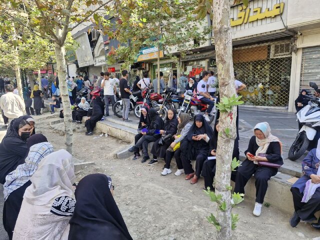 ماجرای ازدحام اتباع افغانستانی در مقابل پلیس مهاجرت تهران - خبرگزاری افغان ایرکا