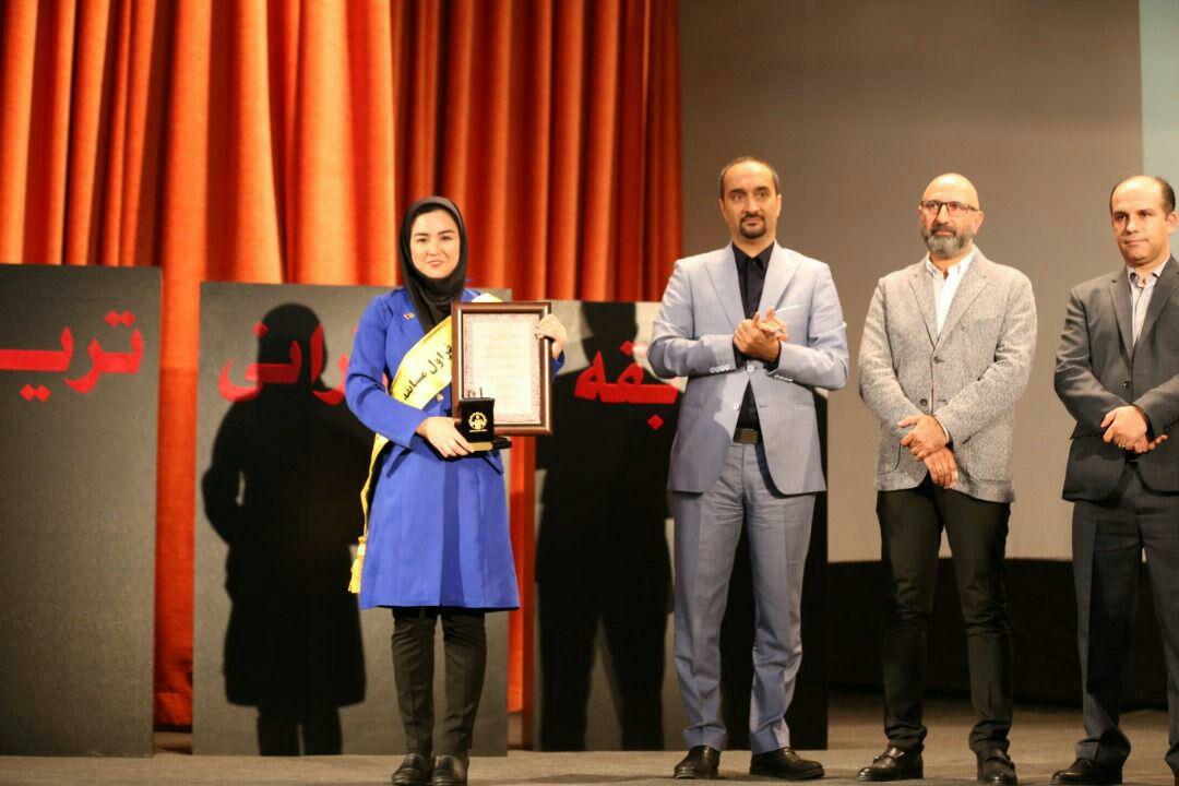 بتول ناصری، بانوی افغانستانی، مقام نخست مسابقه سخنرانی کشوری تریبون 98 ایران - خبرگزاری افغان ایرکا