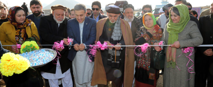 سه نوید تازه در سفر غنی به بادغیس: این ولایت صاحب برق، سرک و خط  آهن می شود - تصویر دوم خبر
